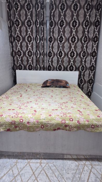 Продам кровать с матрасом