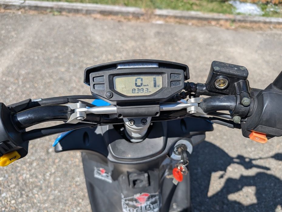 Scuter Peugeot Streetzone 49cc 2015 (nu Suzuki, Yamaha, Piaggio, Kawas
