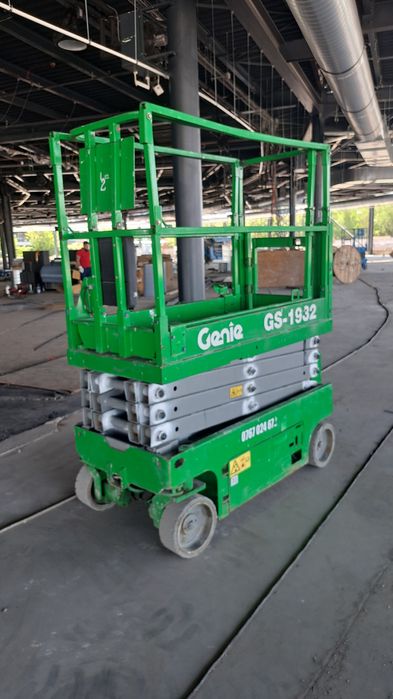 Închiriere nacele electrice tip foarfecă 8-14  m | București si Ilfov