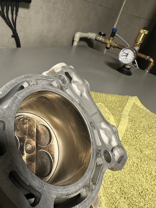 Cilindu si piston Yamaha yz250f model 2009