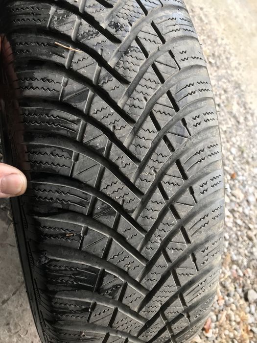 Зимни гуми 2бр.195/65R15,