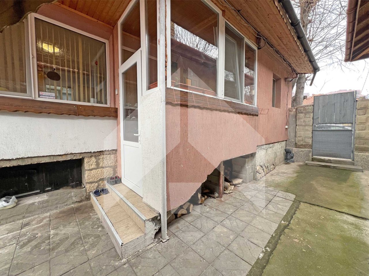 Продава се Етаж от къща в Нови пазар - 72 кв.м за 1013 €/кв.м - Снимка #23