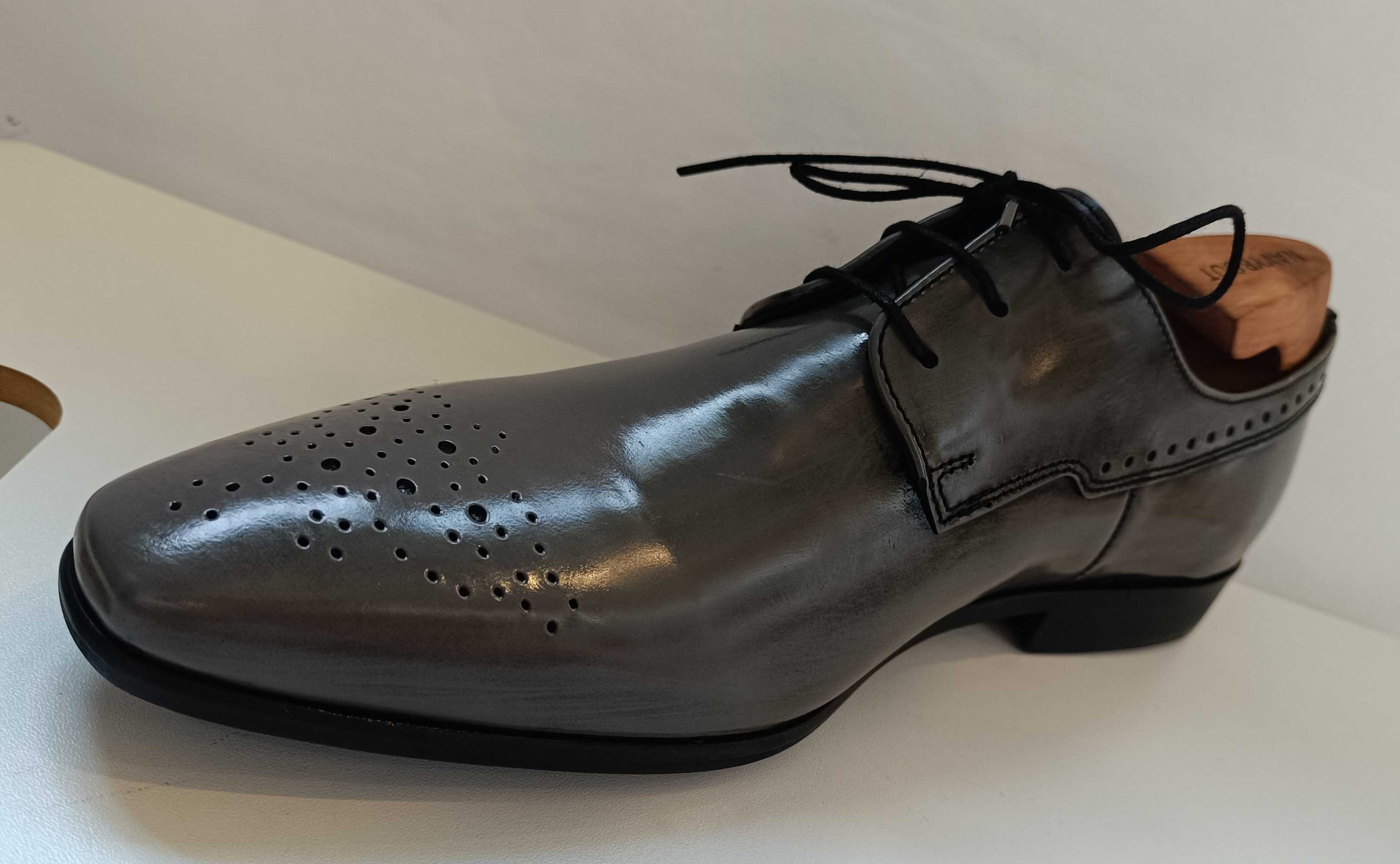 Pantofi derby 40 cap toe brogue lucrati manual Minelli Paris NOI