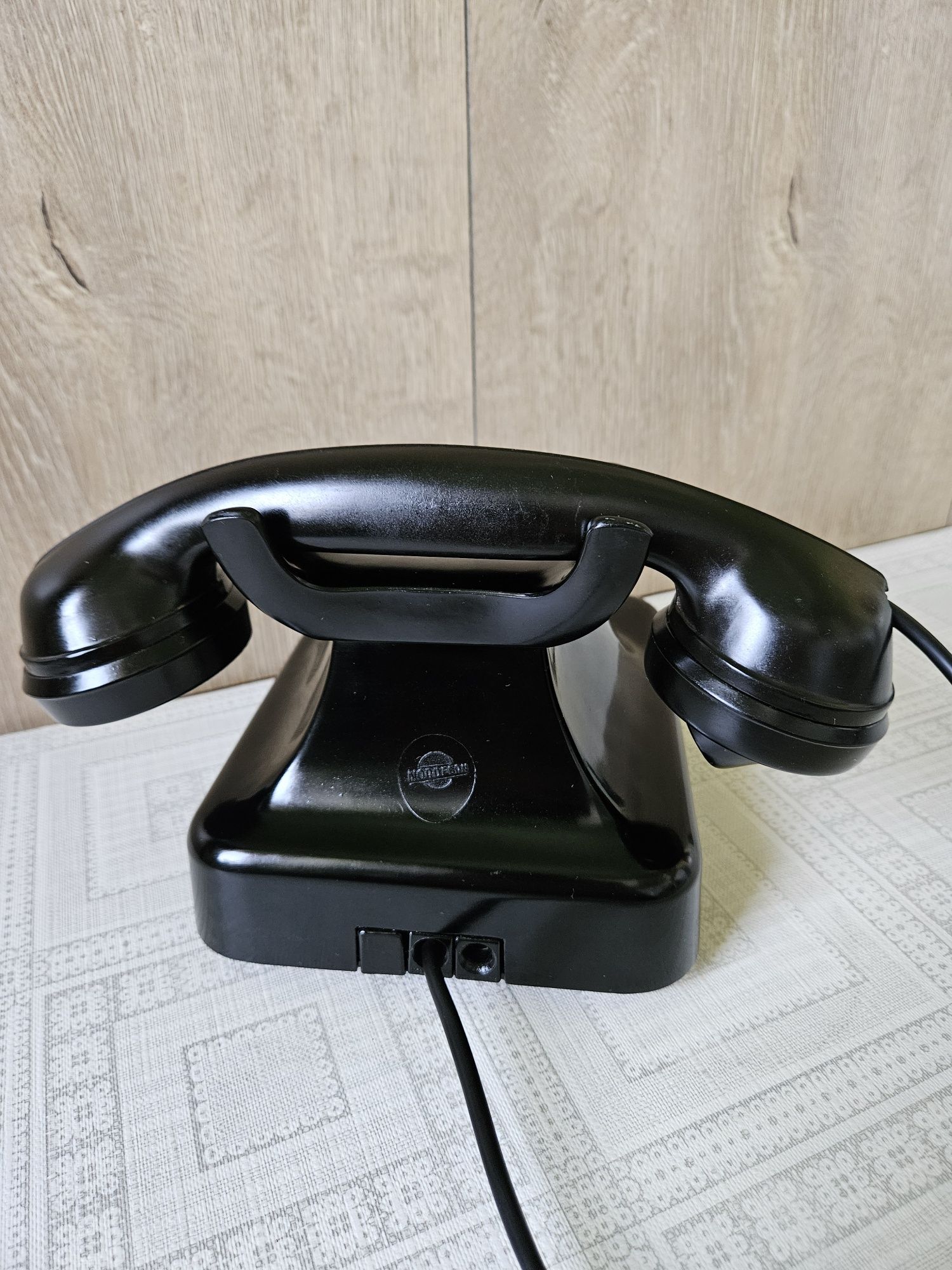 Telefon din ebonita Nordfern  W38, Germania ( anul 1953)