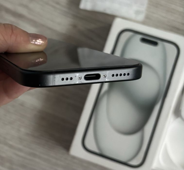 Vand iphone 15 black 128gb