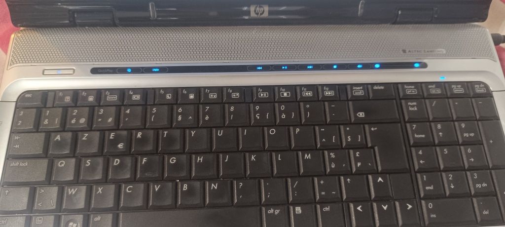 Лаптоп HP dv9000 17инча