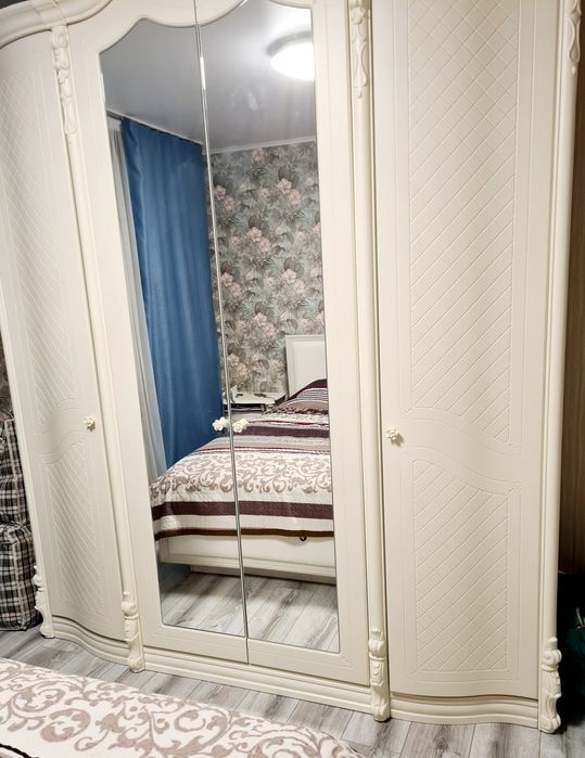 Продам шкаф с двумя тумбочками производства Белоруссии. Бу