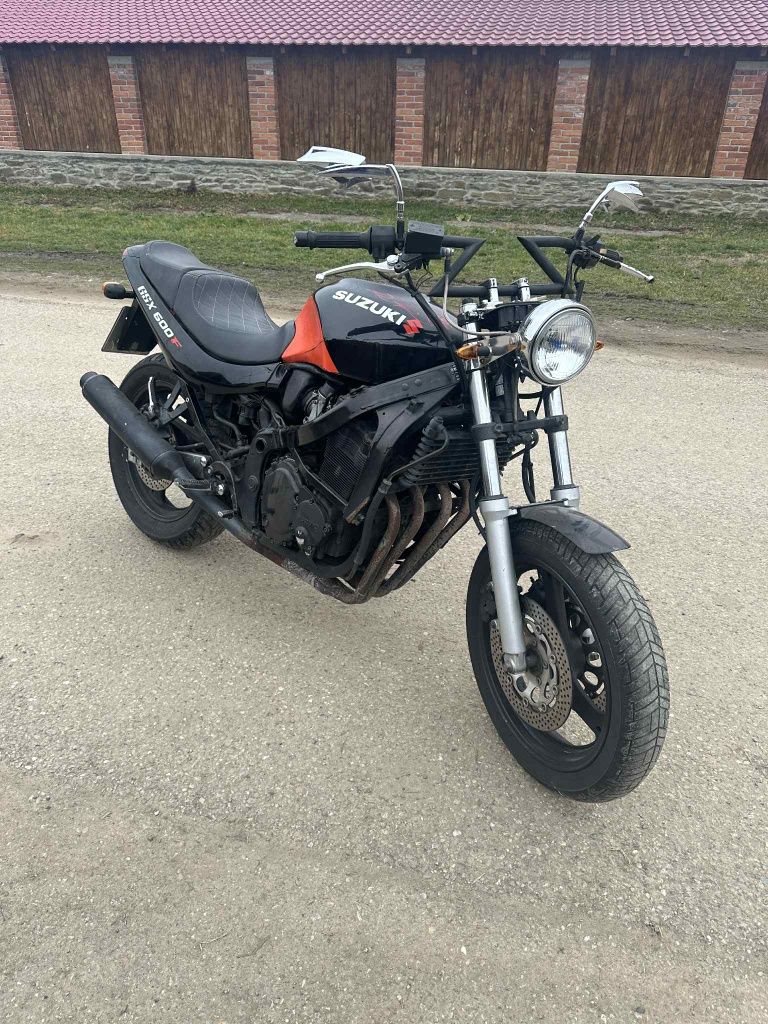 Vând  Suzuki GSX 600