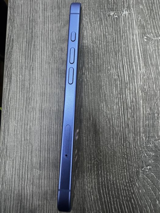 Iphone 16 purple 256mb