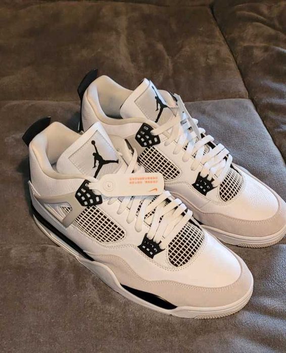 Jordan 4 Retro Military Black EU.42