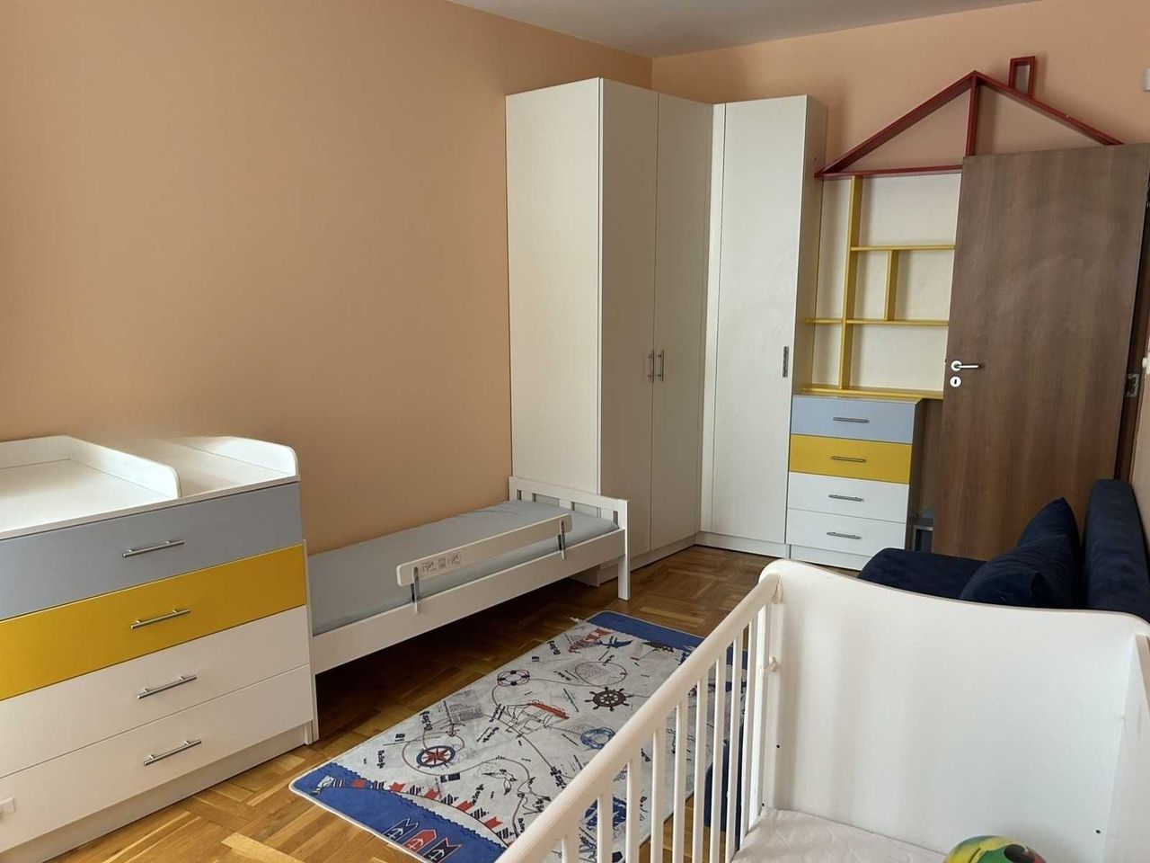 Дава се под наем Тристаен апартамент в София, Младост 1А - 98 кв.м за 1000 € - Снимка #7