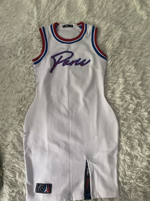 Rochie cu Paris,sport.