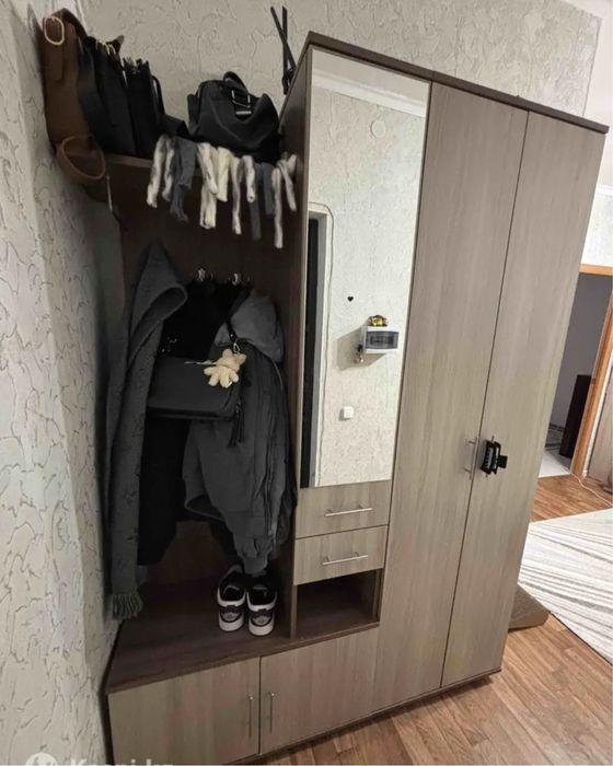 Функциональный коридорный шкаф