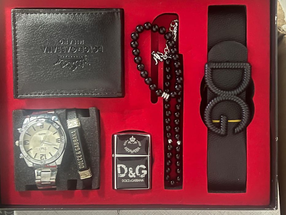 Vand seturi frumoase