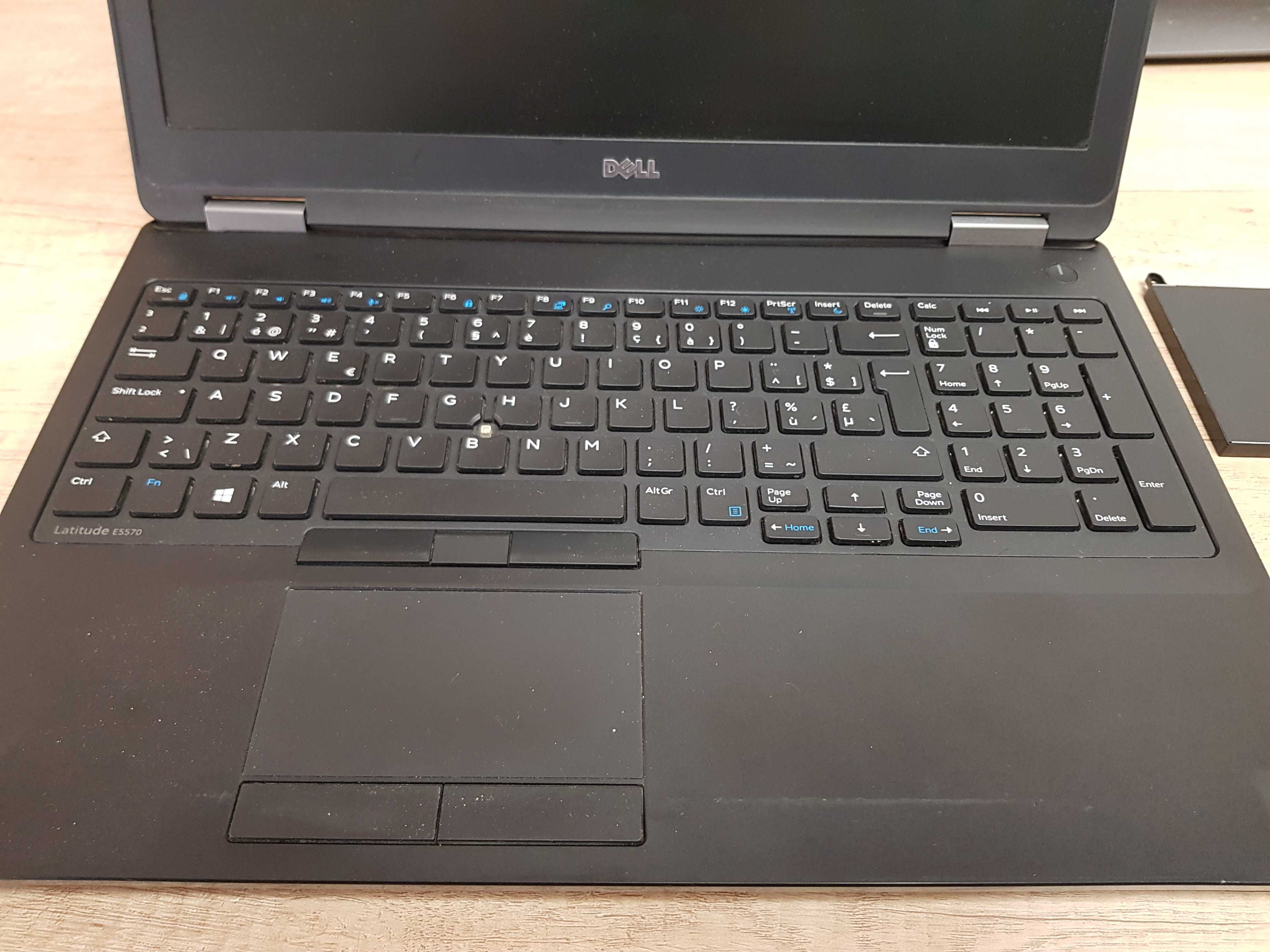 Dell E5570 на части