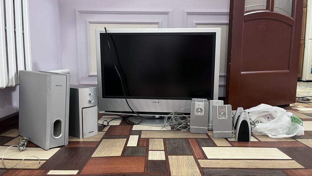 телевизор с колонкой