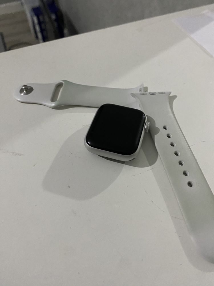 Apple Watch 4 часы