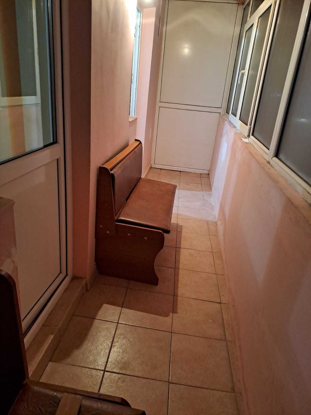 Apartament de vanzare -Bariera Bucuresti ,2 camere , etaj 8/8