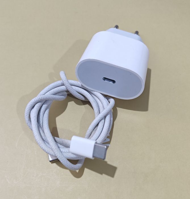 Оригинальная зарядка для iPhone