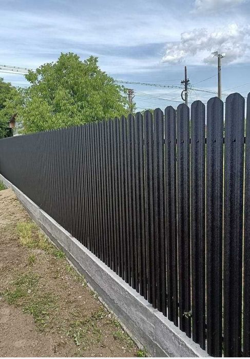 Vindem producem garduri la comanda