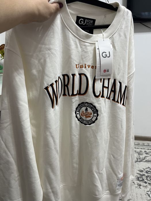 Продам кофту толстовку новая размер мне не подашел