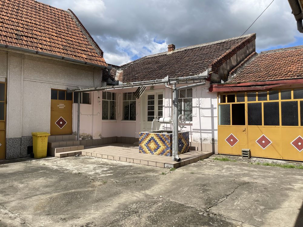 Casa in Lugojel, poziționată pe 3 strazi