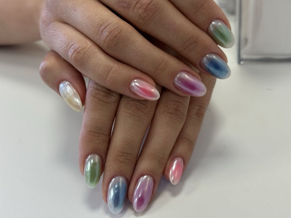 Manichiură cu Gel – Frumusețe la Fiecare Gesticulare!