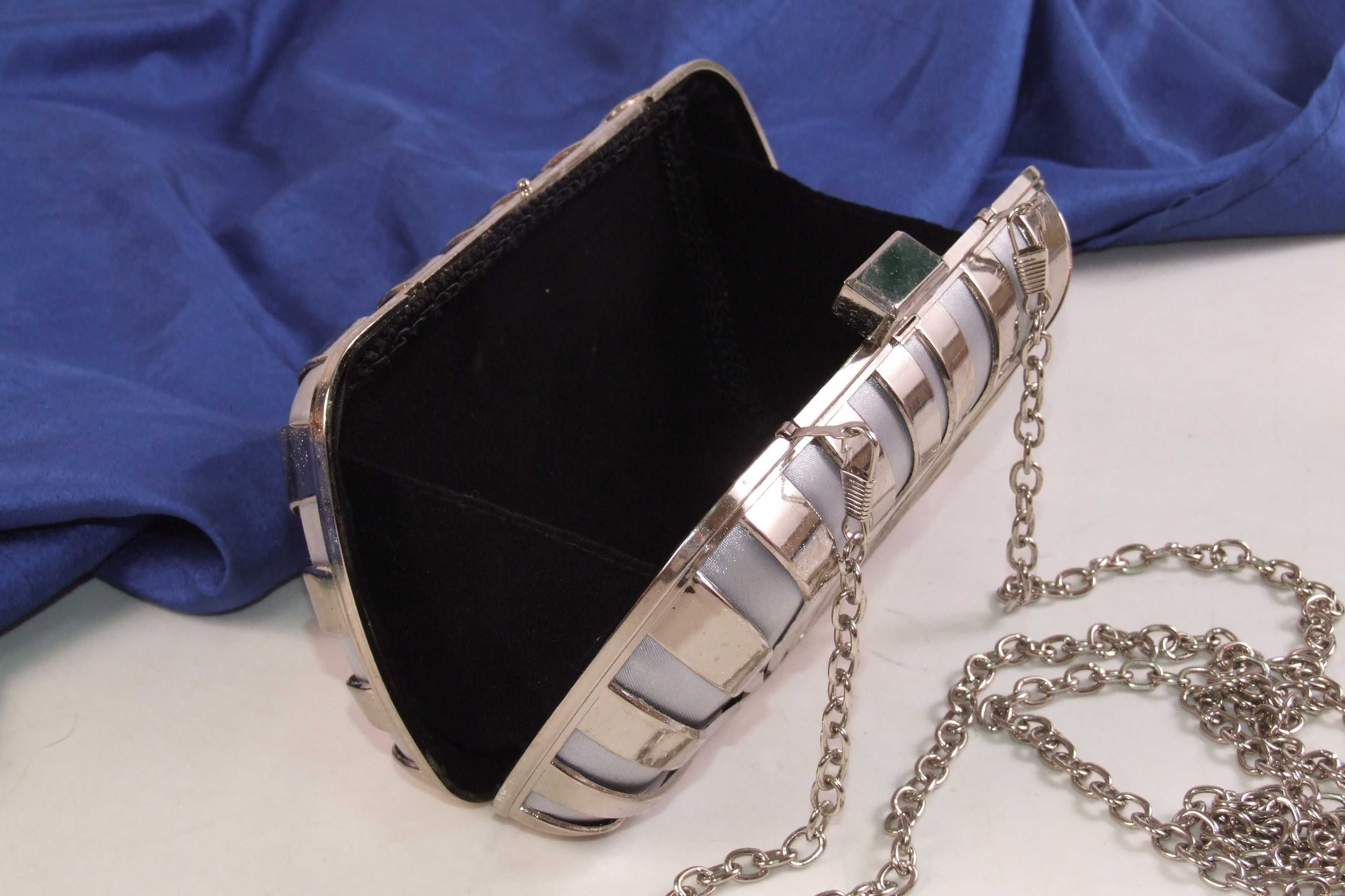 Geanta metalica argintie glamour, interior catifea, Made in Italy NOUA