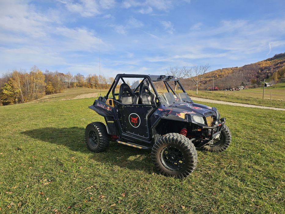 Vând polari rzr 900 cc an 2011