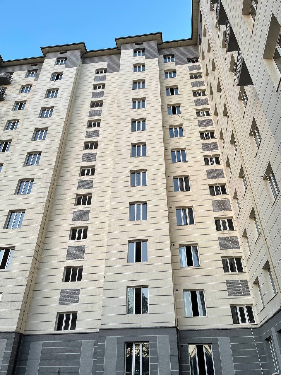 Продаётся 2-х комн квартира 86 м2 на Карасу 6 Обл. ГАИ!!!