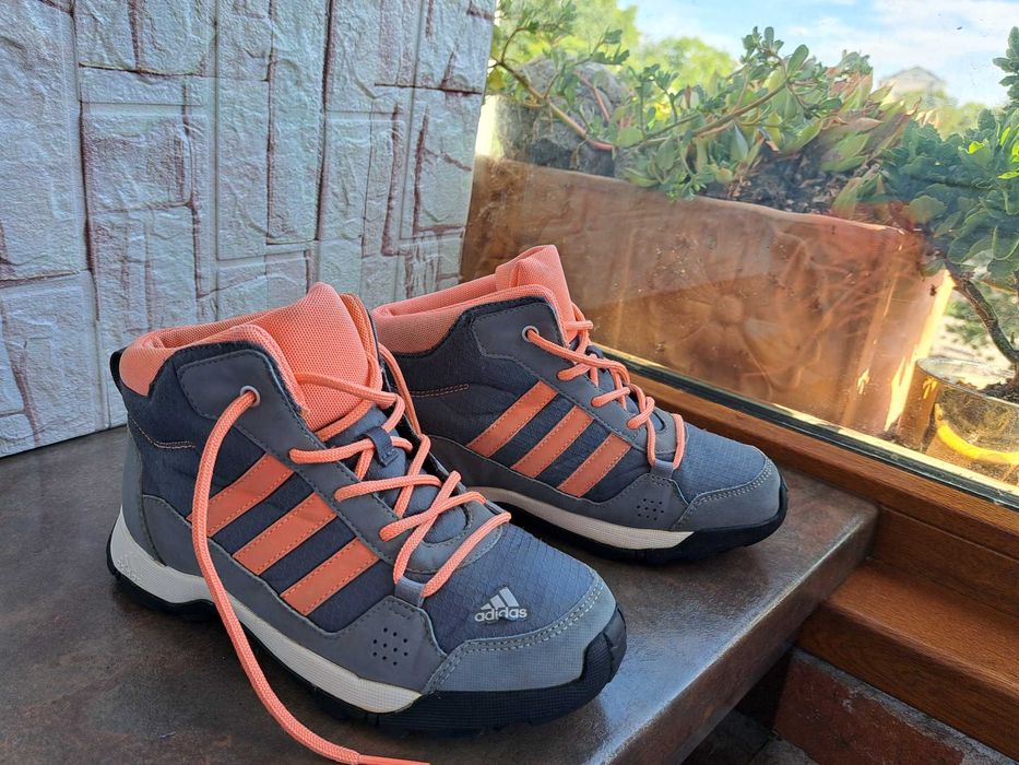 зимни обувки,боти,кубинки,Adidas,номер 34,адидас