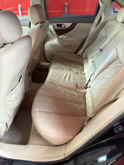 Infiniti fx30d full options