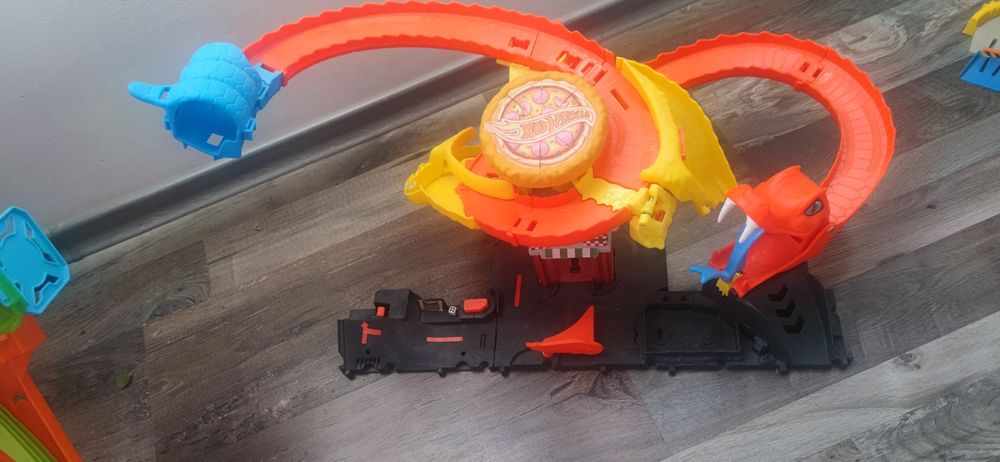 Hot wheels писта
