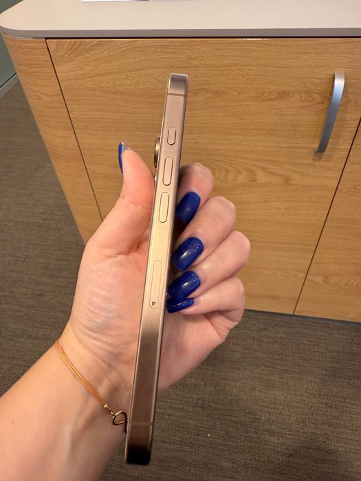 iPhone 16 pro 256 gb