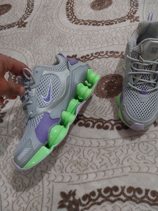 De vânzare adidas. De vânzare Nike