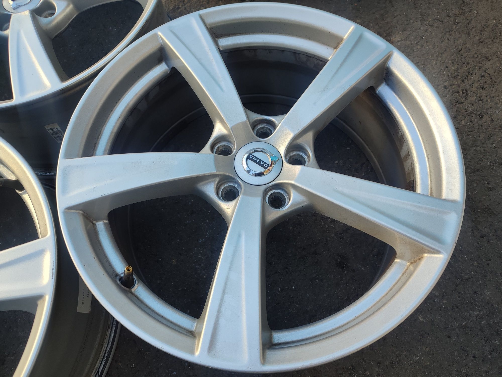 18" оригинални алуминиеви джанти за Volvo...