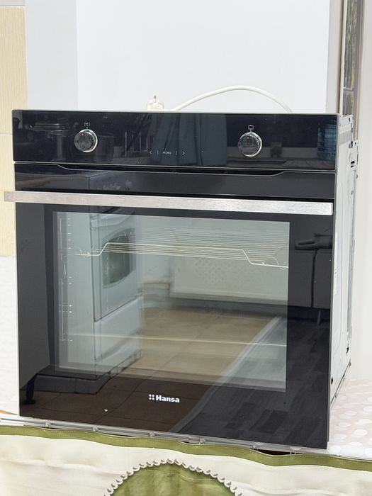 Hansa 77 л — духовой шкаф, 80% новый, конвекция/гриль/верх-низ
