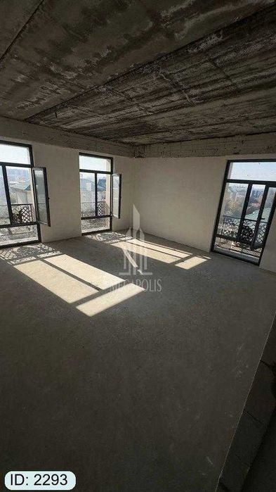 sharq chevarda  3 xona karobka kvartira sotiladi №2293