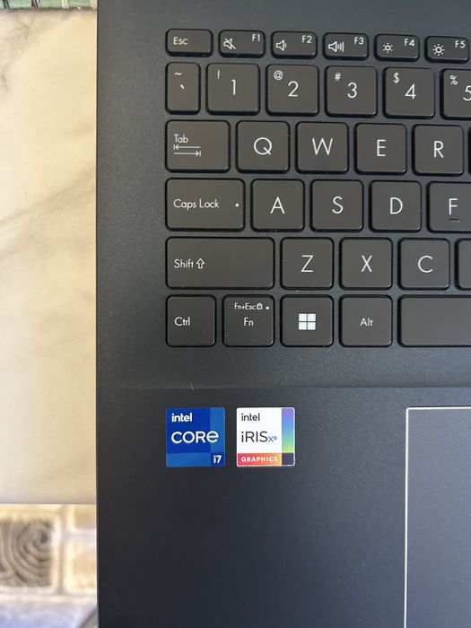 Laptop Asus Vivobook albastru