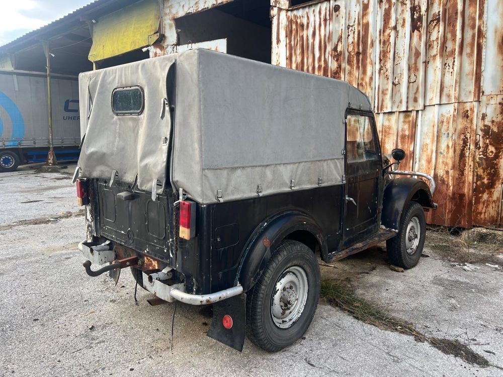 Продава се ARO M461