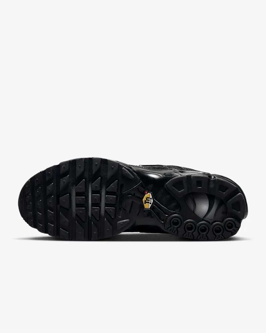 Nike TN Air Max Plus Triple Black /  Outlet