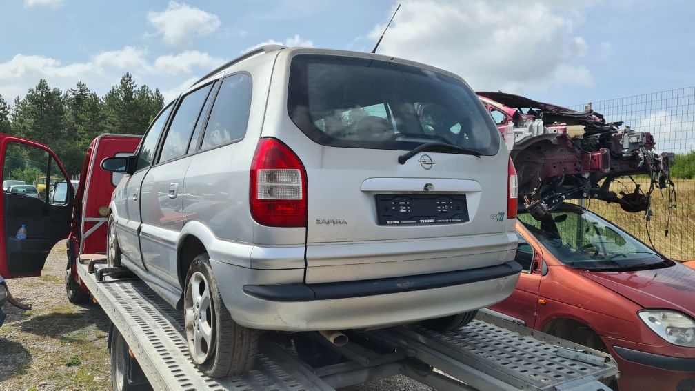 Opel Zafira 1.6 на части