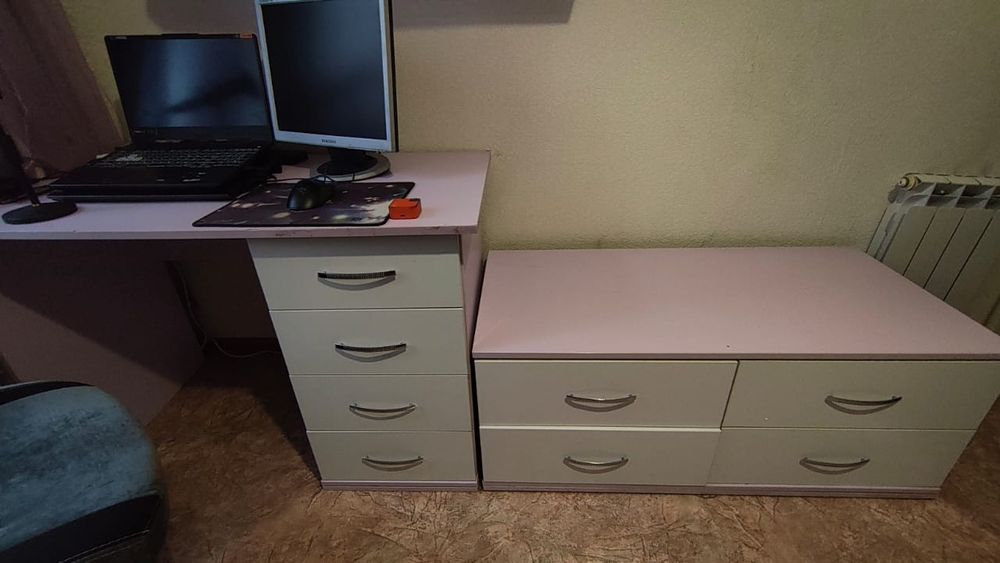 Продам мебель в детскую спальню за 100000(возможен торг))(