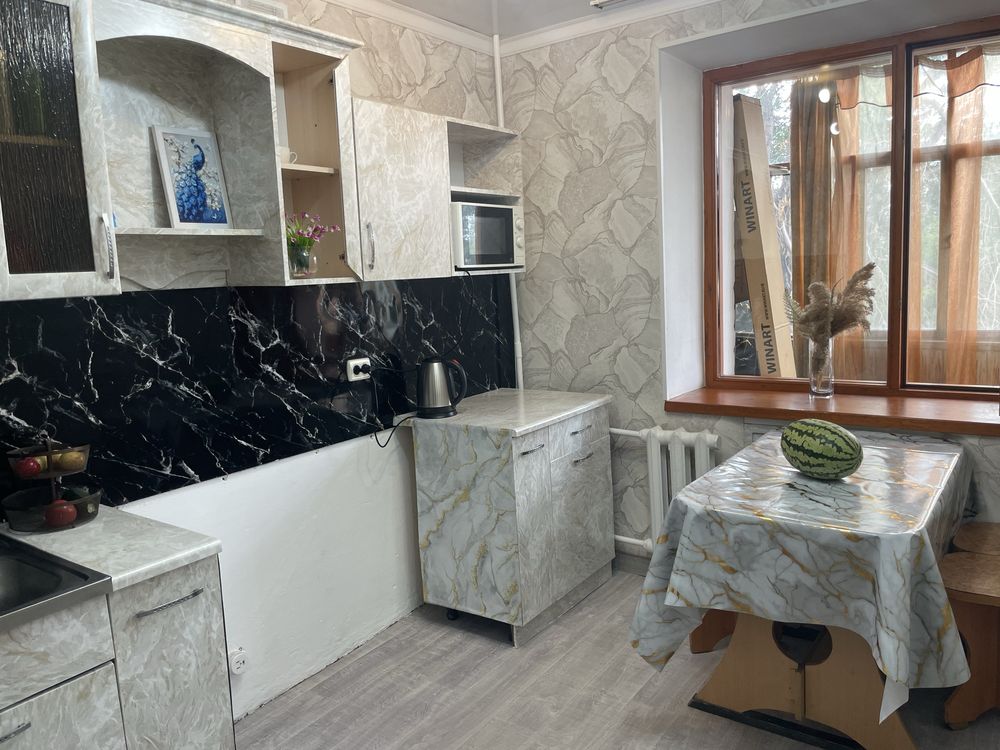 Срочно продам двухкомнатную улучшенную квартиру в кирпичном доме!