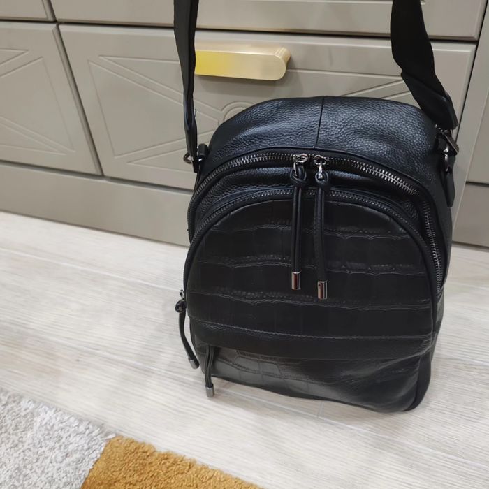 Рюкзаки сумки разные кожанные