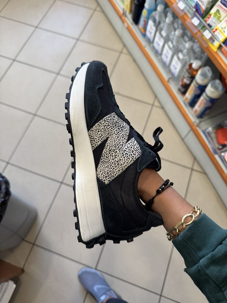 Маратонки new balance