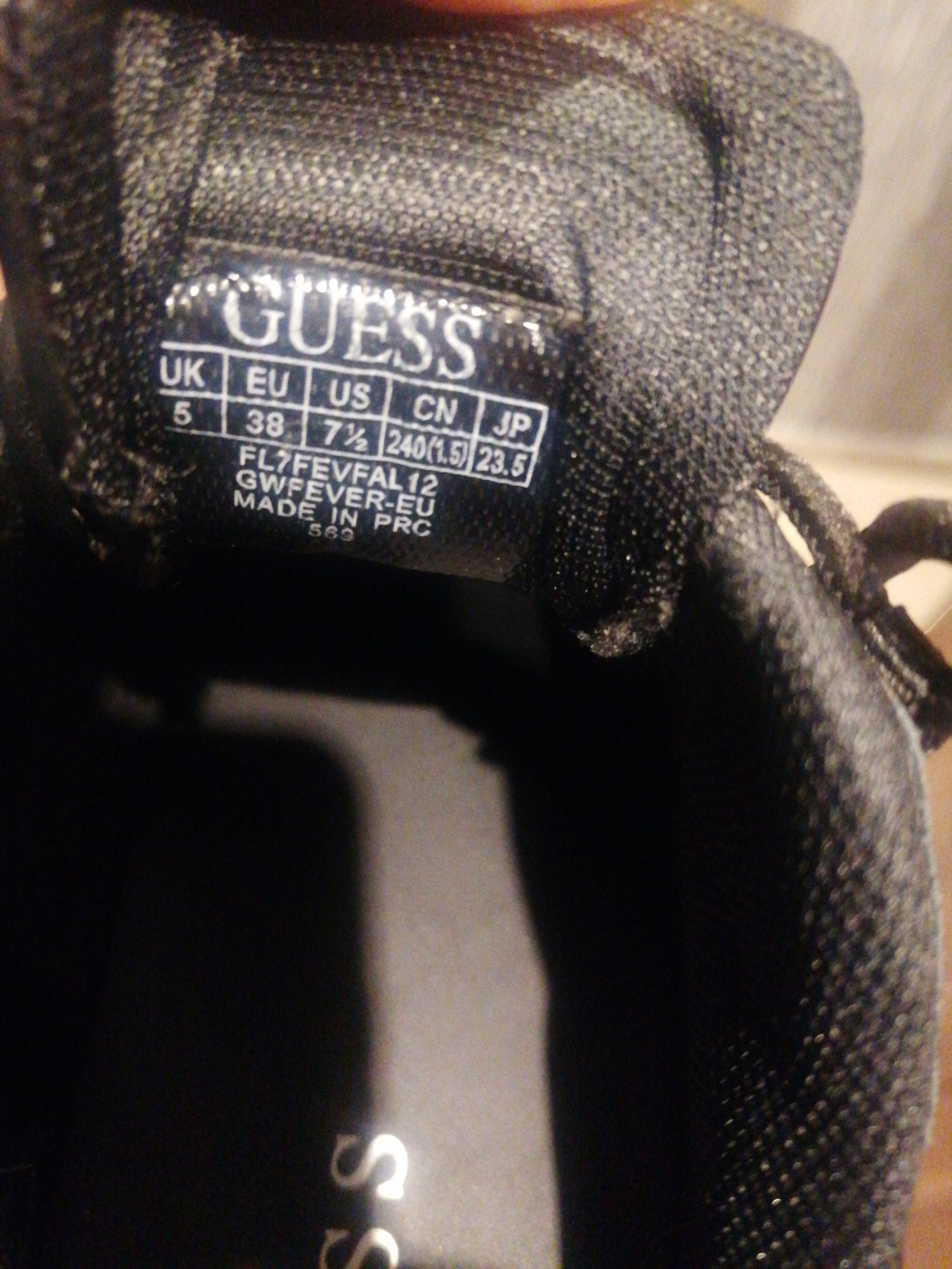 Дамски обувки Guess номер 38