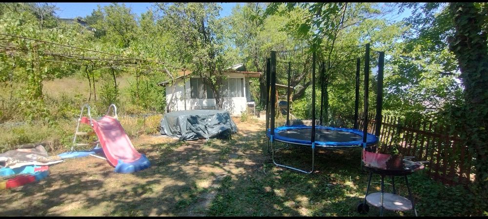 Продавам вила в област Пловдив с.Руен