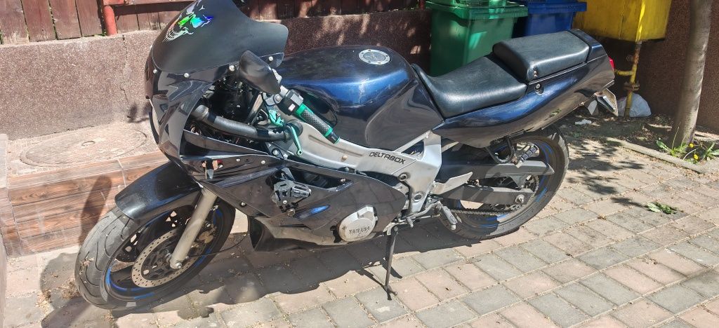 Yamaha FZR 600 Genesis
