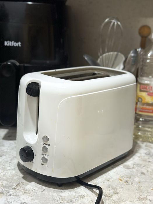 Тостер очень вкусный хлеб готовит